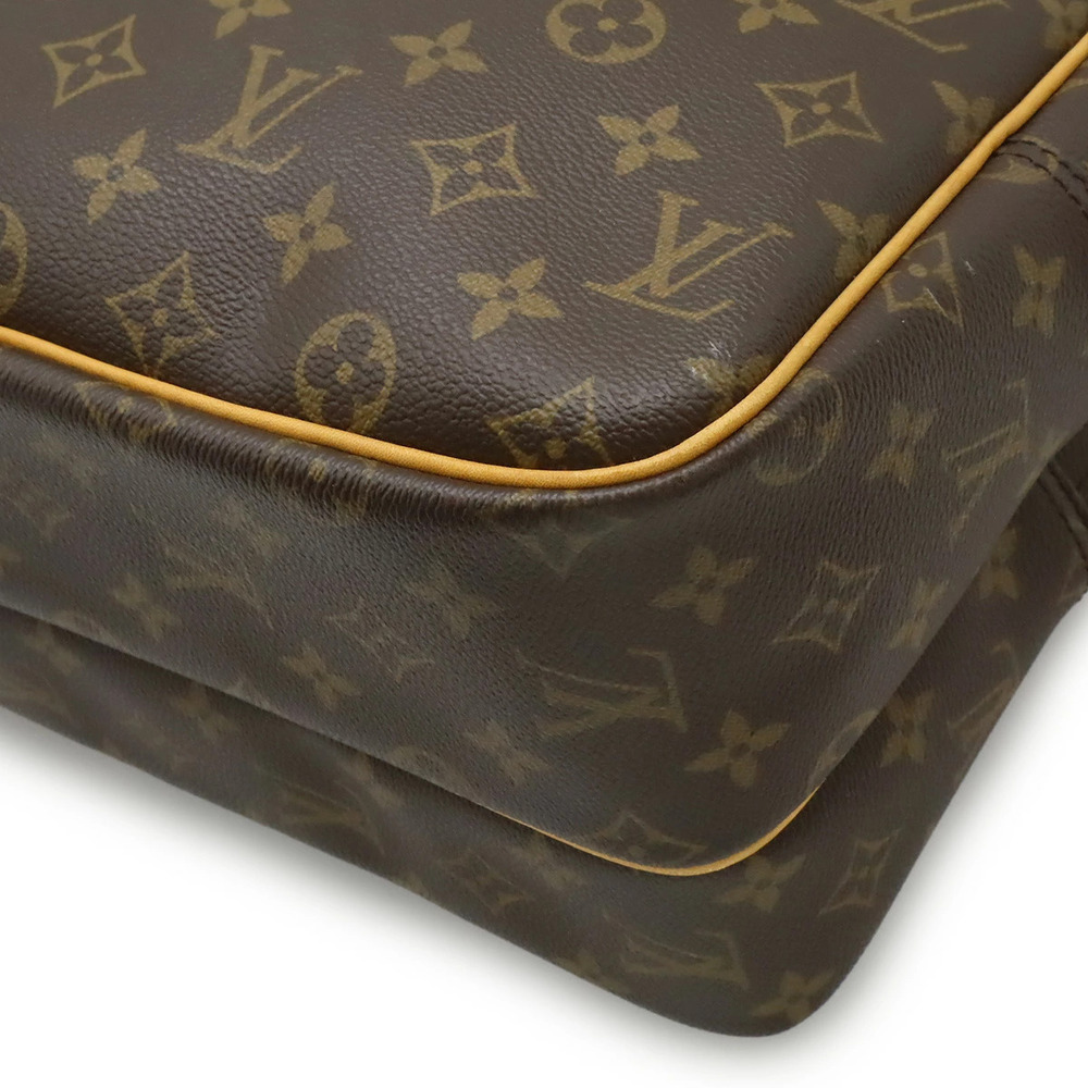 LOUIS VUITTON Monogram Reporter Messenger Crossbody - Picture 3 of 8